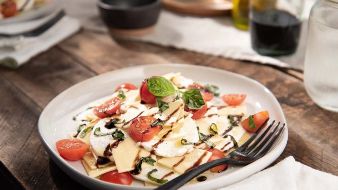 caprese pasta salad