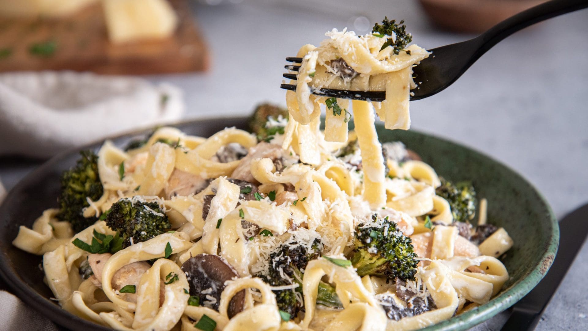 Can you use egg noodles for Alfredo?